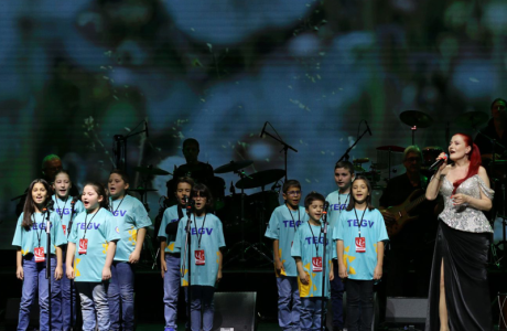 Candan Erçetin 30. Sanat Yılında Çocuklarımızla Aynı Sahnede içerik görseli.